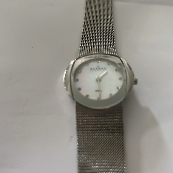 Vintage Skagen Denmark Stainless Steel with Diamond Dial Watch - Picture 7 of 11